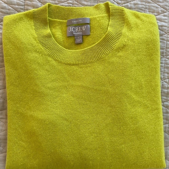 J. Crew Cashmere classic-fit crewneck sweater in Burnish Chartreuse S $128 BA400 - Picture 8 of 11